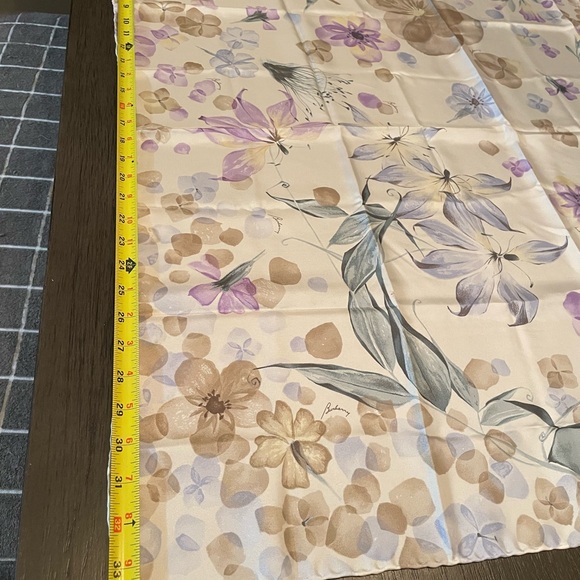 Burberry scarf - Picture 7 of 10